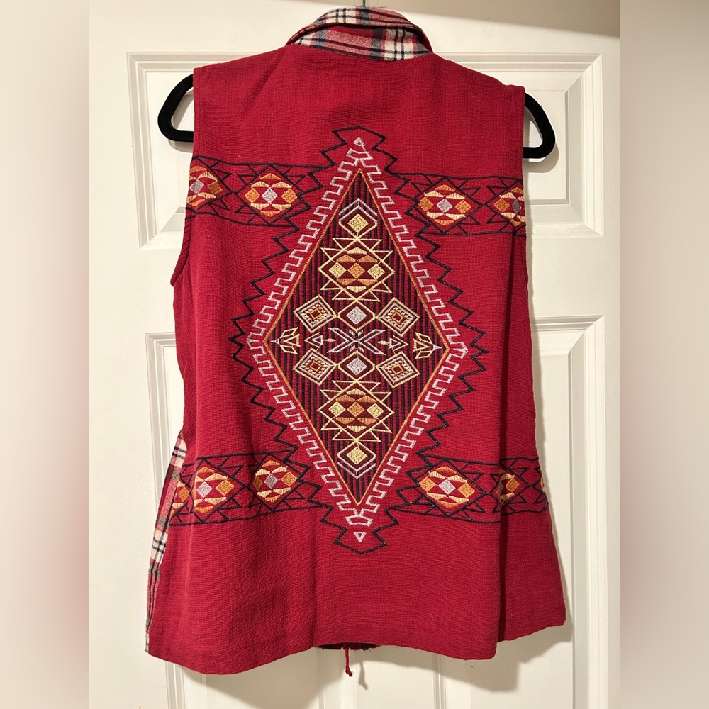 Like New Blu Pepper Aztec Embroidered Plaid Flannel Women’s Vest Size Medium - Picture 1 of 16